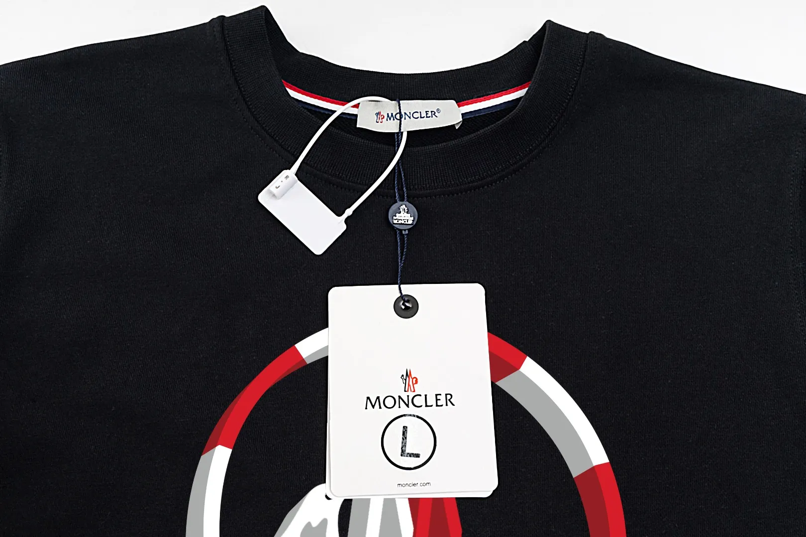 【 Quality】 【🎉 🎊】 【 MONCLER】【In Stock 】 🏅2024 New Arrival Premium 3D LOGO ， ， Premium ⚠️ ： 460 ， 21S 10S 26/2 1*1 ！ ， ， ， ， ， ！ Same Style ✔ Same Style： ❗ ✔【 Same Style， In Stock！】 ➡Size：S M L XL XXL ➡ ：Black White ⚠️Size Size
